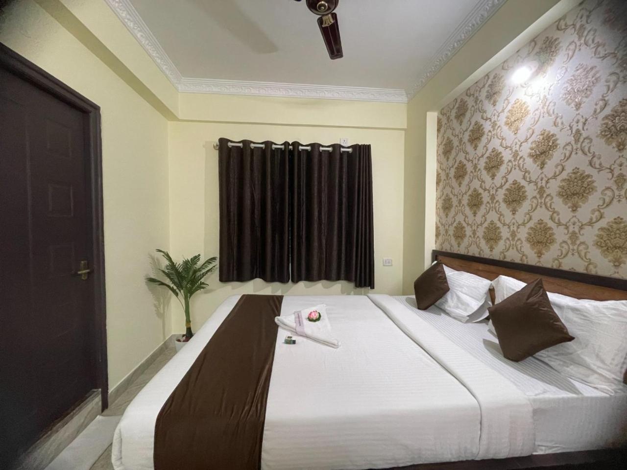 Hotel East Park Electronic City Μπανγκαλόρ Δωμάτιο φωτογραφία